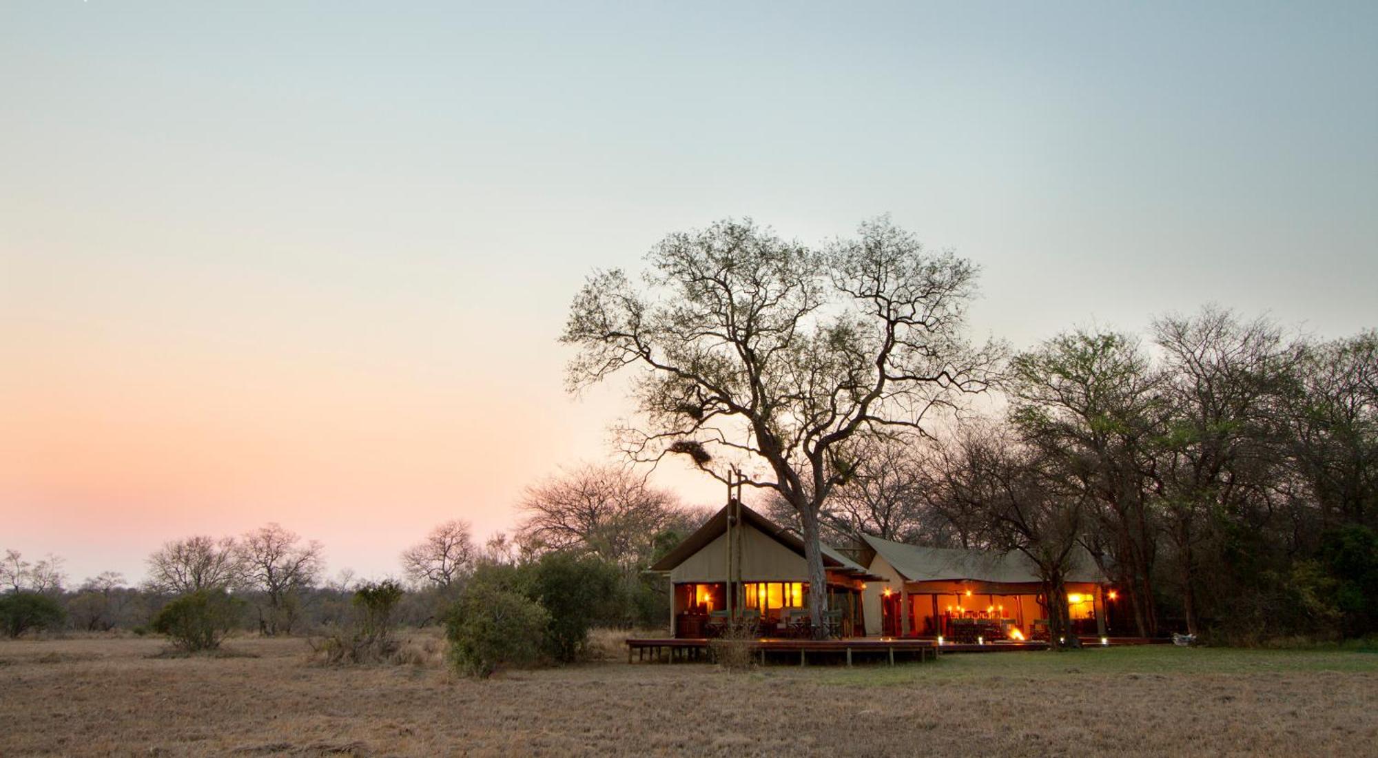 Rhino Walking Safaris Hotel Skukuza Exterior photo