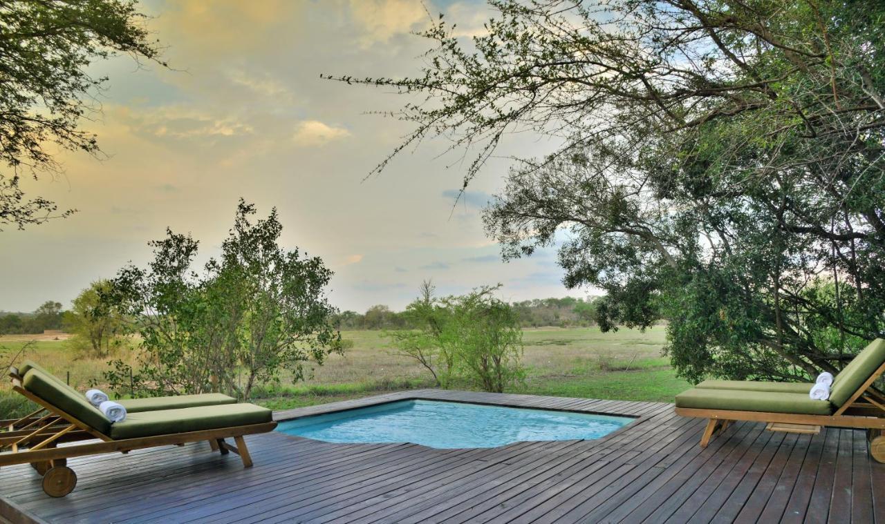 Rhino Walking Safaris Hotel Skukuza Exterior photo