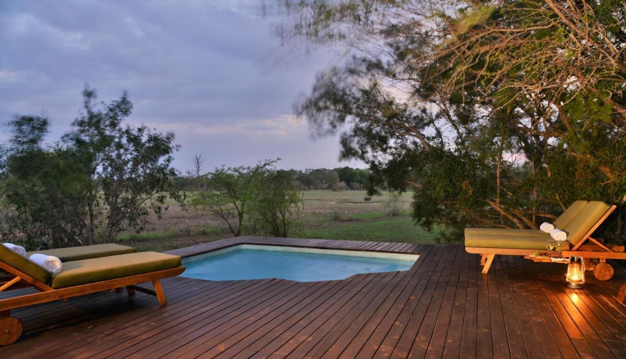 Rhino Walking Safaris Hotel Skukuza Exterior photo